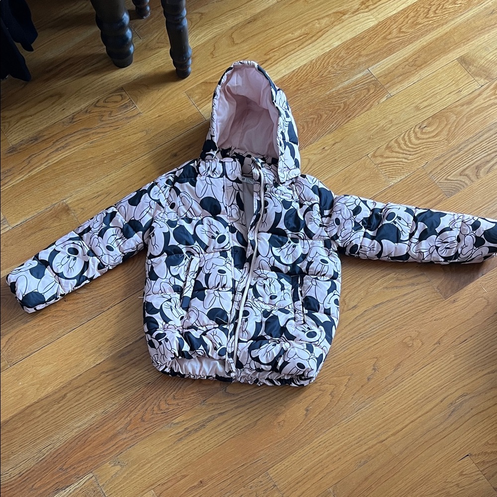 Like NEW Minnie Mouse Puffer Jacket with detachable hood